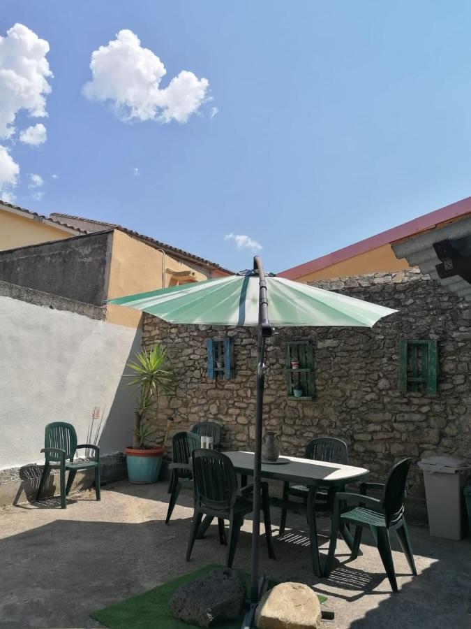 Domus De Jara - Casa Montis Appartement Baradili Buitenkant foto