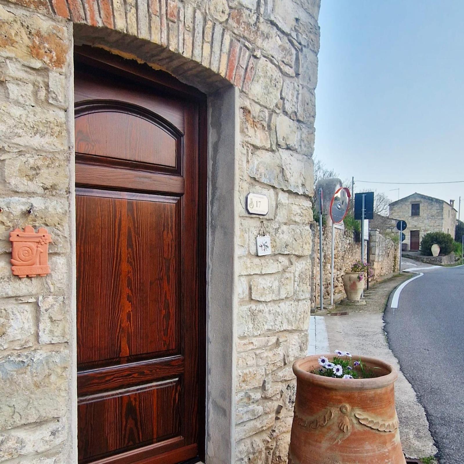 Domus De Jara - Casa Montis Appartement Baradili Buitenkant foto